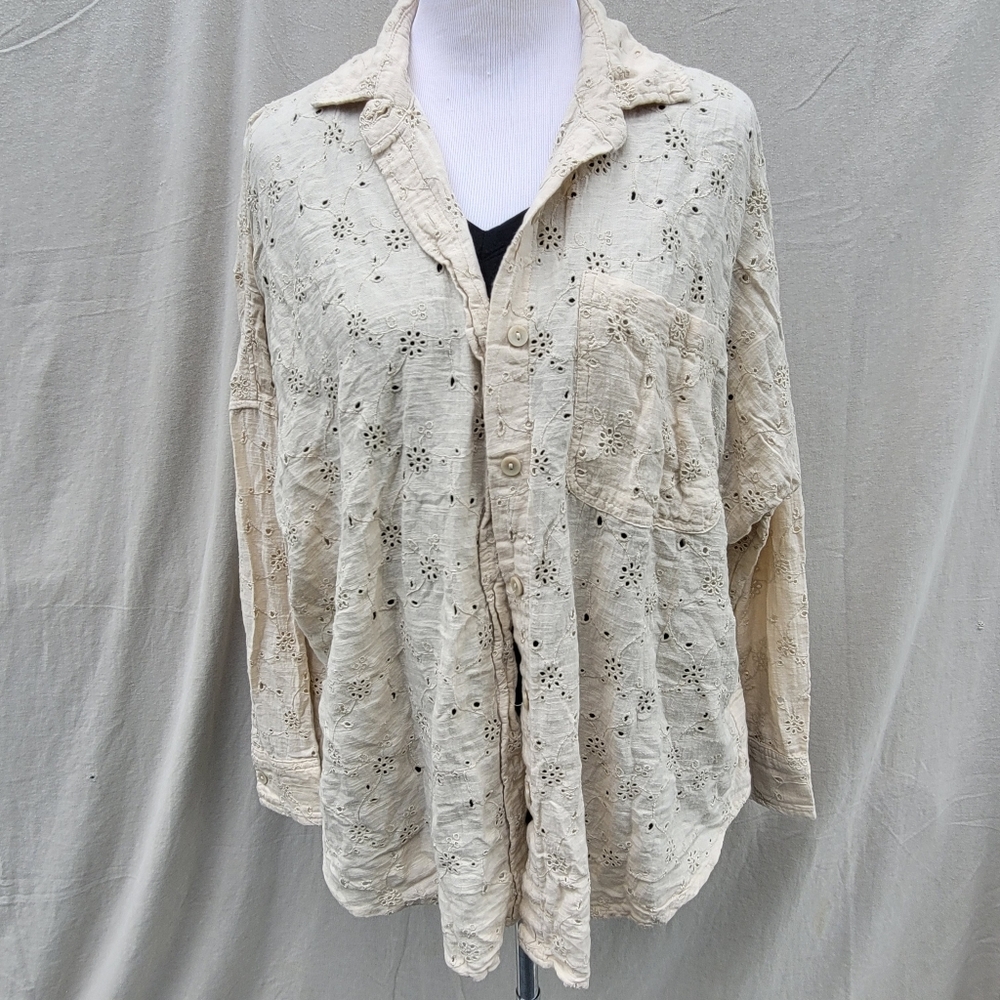Paisley Flower Cream Oversized Fit Long Sleeve Blouse Size Small